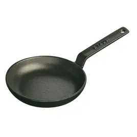 staub-zeliwna-mini-patelnia-do-smazenia-12-cm