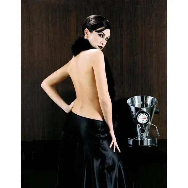 diva-ekspres-do-kawy-chromowany-kolor-dominujacy-srebrny-szary