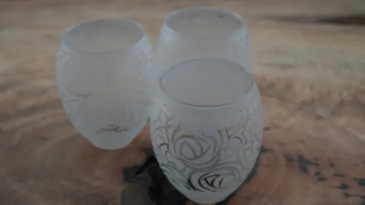 klosz-flowers-white-material-wykonania-szklo-kolor-bialy