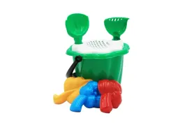 maly-zestaw-do-zabawy-w-piasku-wiaderko-z-sitkiem-grabki-lopatka-foremki