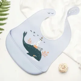 sliniak-sliniaczek-silikonowy-kieszonka-miekki-wodoodporny-wieloryb