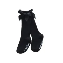 czarne-skarpetki-podkolanowki-z-kokardka-0-2-lata