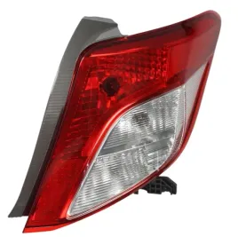 toyota-yaris-11-14-lampa-tylna-prawa