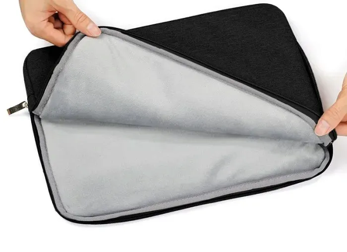 etui-do-macbook-13-133-czarne