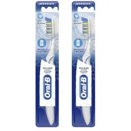 2x-szczoteczki-do-zebow-oral-b-pulsar-medium-z-zasilaniem-bateryjnym