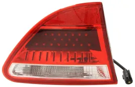 seat-exeo-lampa-tylna-lewa-sedan