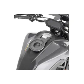 mocowanie-tanklock-givi-bf60-na-bak-motocykla-do-yamaha