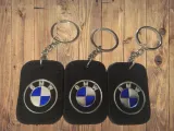 brelok-skorzany-do-samochodu-bmw-wzor-dominujacy-bez-wzoru