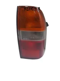 mitsubishi-l200-96-05-lampa-tylna-prawa