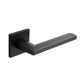 klamka-libia-premium-na-rozecie-6-mm-czarne-wykonczenie-aluminium