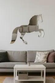 lustrzany-kontur-szlachetny-kon