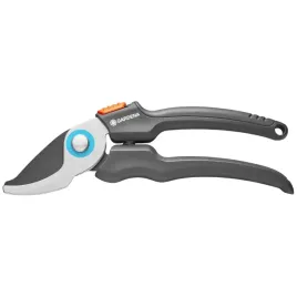 sekator-ogrodowy-jednoreczny-gardena-easycut-tray-20241-45-ergonomiczna