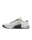 nike-metcon-8-kolor-czarny-bezowy