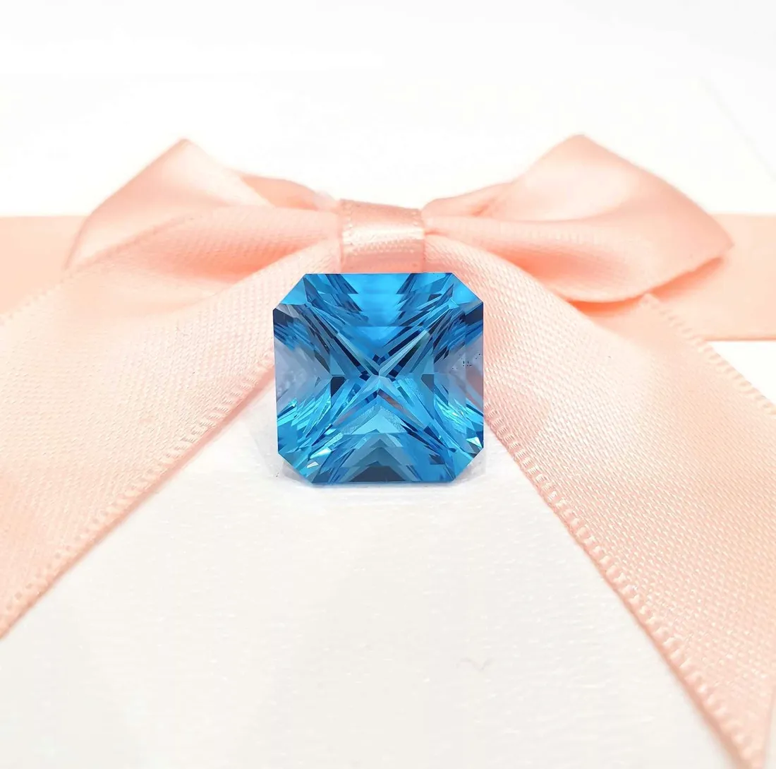 topaz-naturalny-1663-ct-certyfikat-stan-nowy