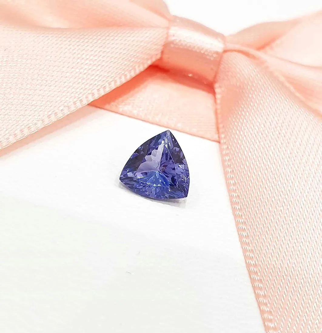 naturalny-tanzanit-121ct-certyfikat-stan-nowy