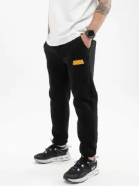 spodnie-dresowe-meskie-czarne-codzienne-haft-jigga-wear-name-patch-l