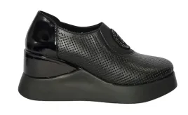 skorzane-wsuwane-polbuty-damskie-na-koturnie-artiker-51c0708-czarne-r39