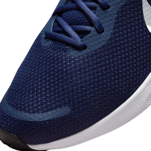 nike-revolution-7