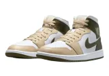 nike-wmns-air-jordan-1-mid-plec-produkt-damski