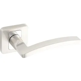 klamka-madera-na-rozecie-wykonczenie-satyna-chrom-premium-126-mm