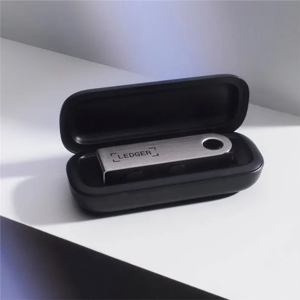 ledger-nano-s-plus-case-stan-nowy-producent-ledger