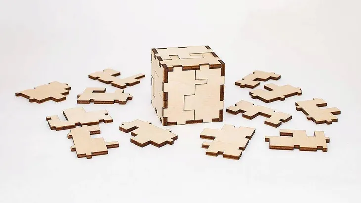 ewa-drewniane-puzzle-3d-kostka-material-drewno-metal
