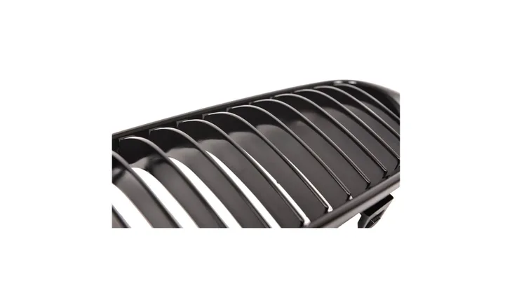 grill-bmw-3-e92-e93-facelift-pojedyncze-zeberka-gloss-black-producent-czesci-mtuning