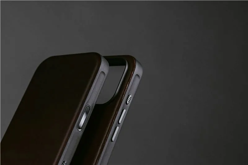 nomad-modern-leather-case-brown-iphone-17-pro
