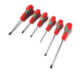 zestaw-srubokretow-wkretakow-6-el-z-magnesem-krzyzakowe-plaskie-srubokrety