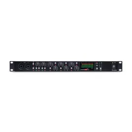 focusrite-scarlett-octopre-przedwzmacniacz-mikrofonowy
