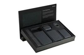 pitaka-gift-box-classic-black-collection-iphone-17-pro