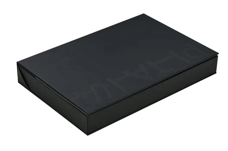 pitaka-gift-box-classic-black-collection-iphone-17-pro-kod-producenta-bp01bp