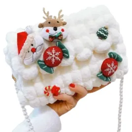 damska-pluszowa-torebka-swiateczna-z-lancuszkiem-biala-diy-zrob-to-sam