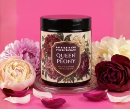 queen-peony-swieca-sojowa-zapachowa-wiosna-idealna-na-prezent