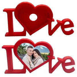 prezent-walentynkowy-ramka-z-napisem-love-w-kszalcie-serca-na-zdjecie