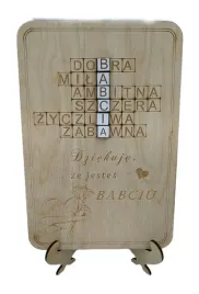 krzyzowka-prezent-dla-babci-grawer-stojak
