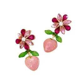 urocze-rozowe-kolczyki-w-ksztalcie-truskawki-i-kwiatka