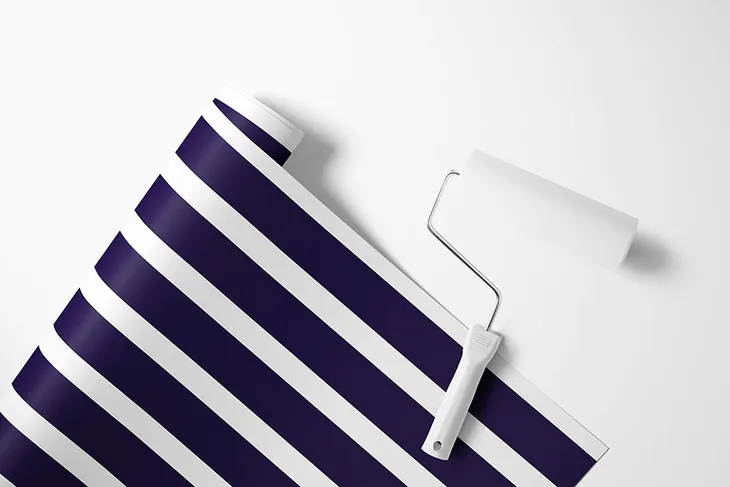 tapeta-na-sciane-granatowe-biale-paski-do-przedpokoju-biura-salonu-kod-producenta-gp-tapeta-6-vsc-2x25-0341