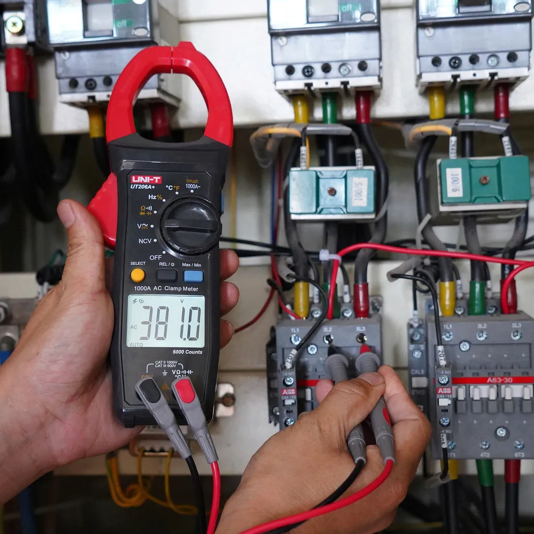 miernik-cegowy-multimetr-uni-t-ut206a