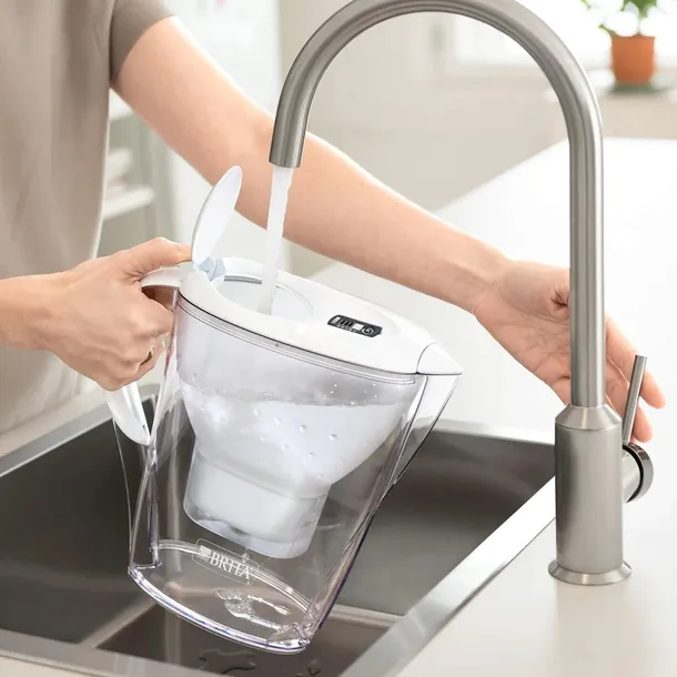 brita-marella-plus-xl-35l-niebieski-dzbanek-filtrujacy-wode-wskaznik-zuzycia-wkladu-elektroniczny