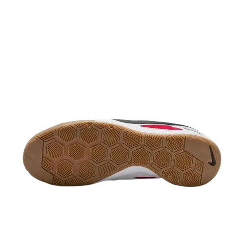 nike-gato-zapiecie-sznurowane