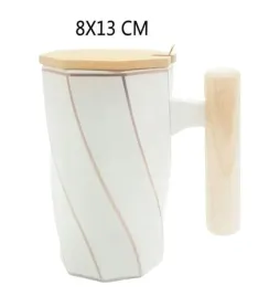 kubek-ceramiczny-z-lyzeczka-przykrywka-bialy-153536-400ml