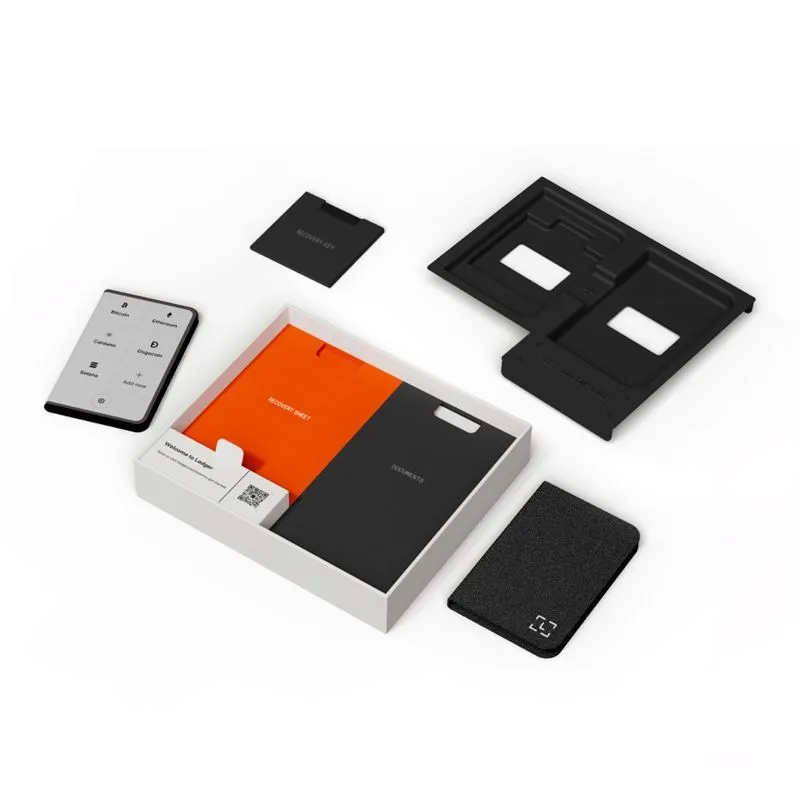 ledger-stax-crypto-hardware-wallet-with-recovery-key