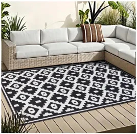dywan-zewnetrzny-na-taras-balkon-150cmx240cm-czarno-bialy-geometryczny-wzor