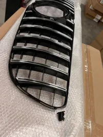 grill-mercedes-benz-gls-x166-facelift-gt-chrome-and-black-camera