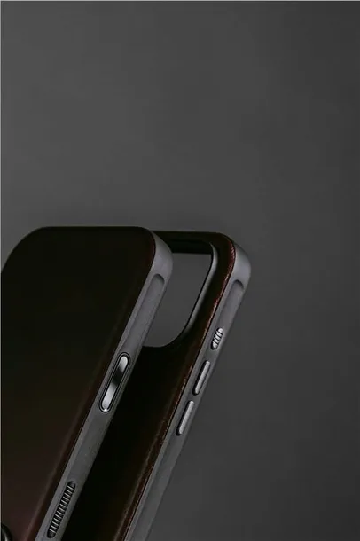 nomad-modern-leather-case-black-iphone-17-pro-przeznaczenie-apple