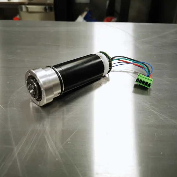 silnik-do-noza-uyar-basicline-competitionline-sterownik-oryginal-stan-nowy-marka-uyar