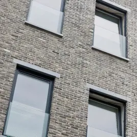 balkon-francuski-nowoczesny-szklany-porfenetr-balustrada-okienna