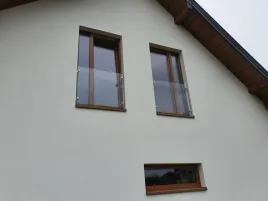 balustrada-okienna-balkon-francuski-uchwyt-z-podtynkowy-portfenetr