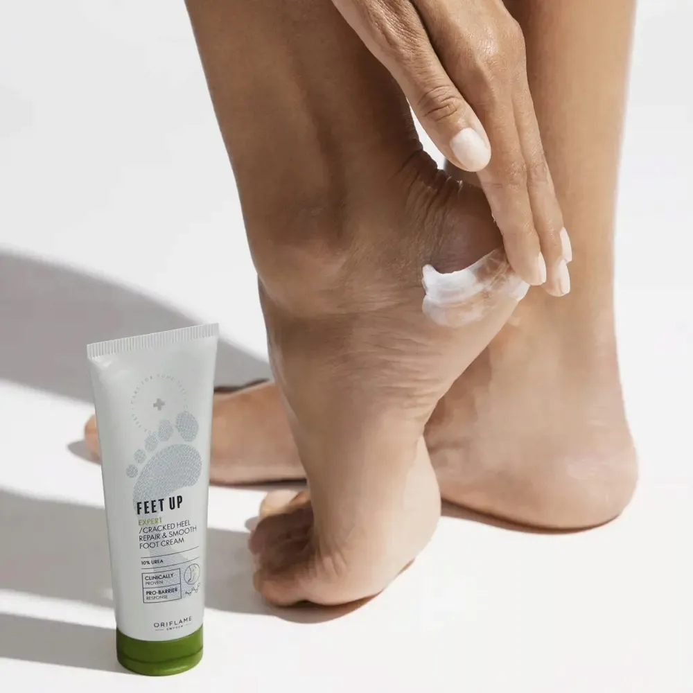 oriflame-krem-wygladzajacy-na-pekajace-piety-feet-up-expert-75ml